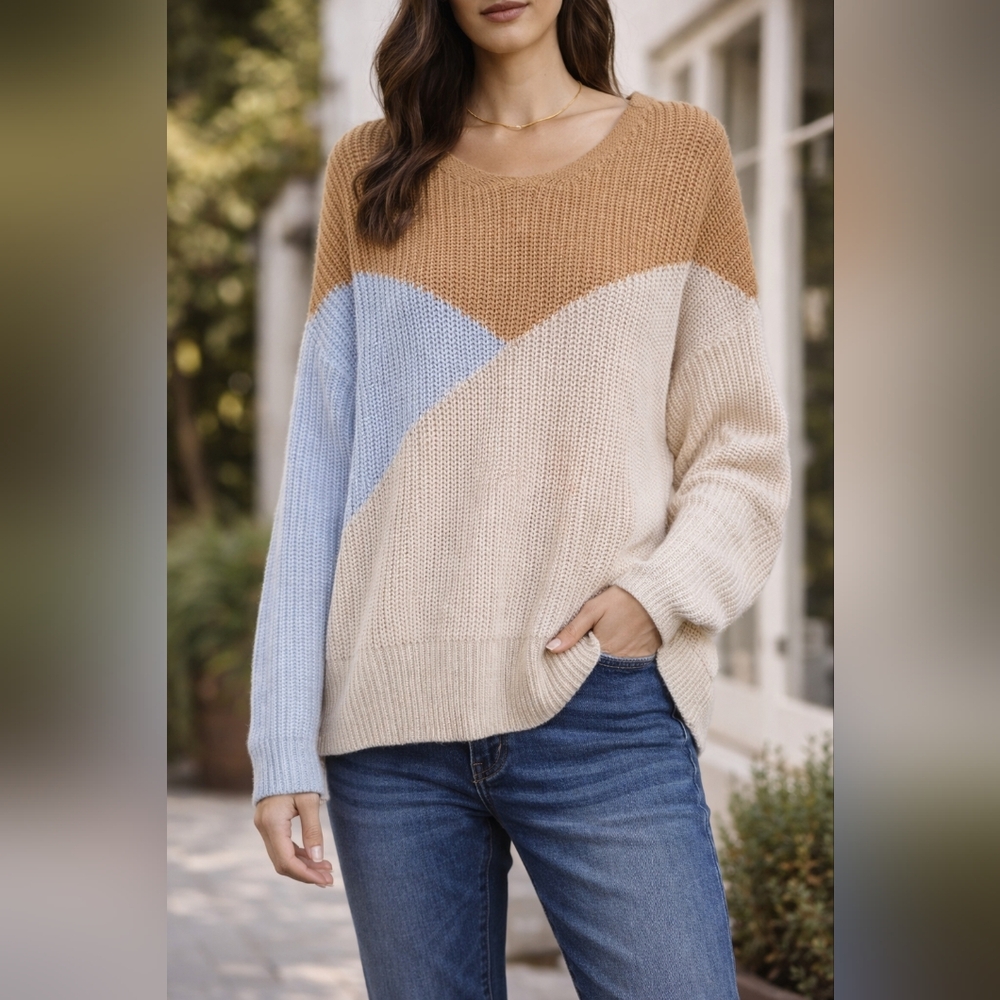 Colorblock Scoop Neck Sweater in Tan, Light Blue & Cream